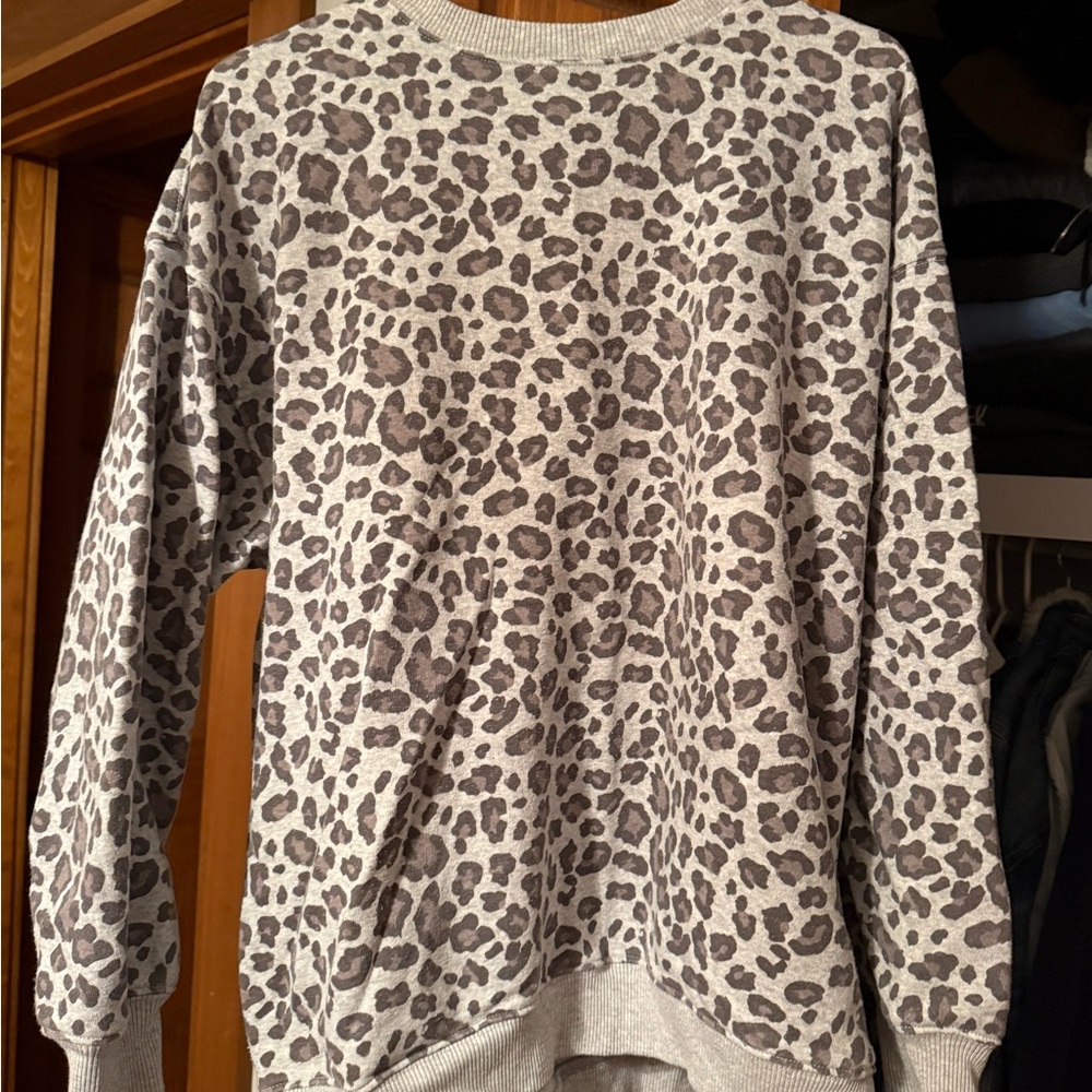 American Eagle Outfitters Gray Leopard Print Sweatshirt